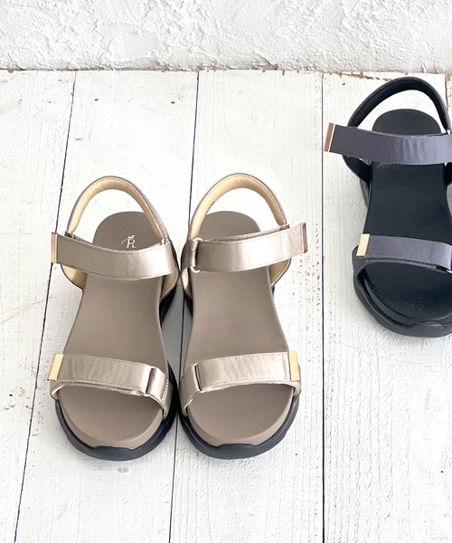 ROPE' PICNIC（ロペピクニック）の「ワニカンベルクロスニーカーサンダル（サンダル・レディース・ブラック/ベージュ/ブルー系その他2/ベージュ系その他・L/M/S）」の4枚目の写真