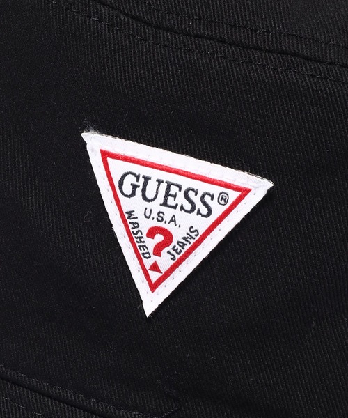 Guess（ゲス）の「【GUESS/ゲス】コットンツイル ワンポイントバケットハット（ハット・メンズ・ホワイト/ベージュ/ブラック・FREE）」の5枚目の写真