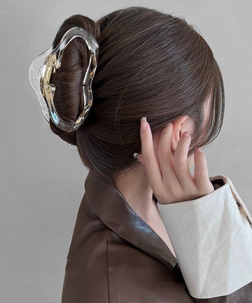 Miniministore(ミニミニストア)の「樹脂ヘアクリップ レディース まとめ髪(バレッタ/ヘアクリップ・レディース・クリア/ブラック系2/レオパード/ブラック系1・FREE)」の4枚目の写真