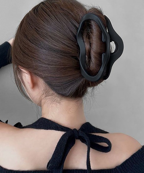 Miniministore(ミニミニストア)の「樹脂ヘアクリップ レディース まとめ髪(バレッタ/ヘアクリップ・レディース・クリア/ブラック系2/レオパード/ブラック系1・FREE)」の5枚目の写真