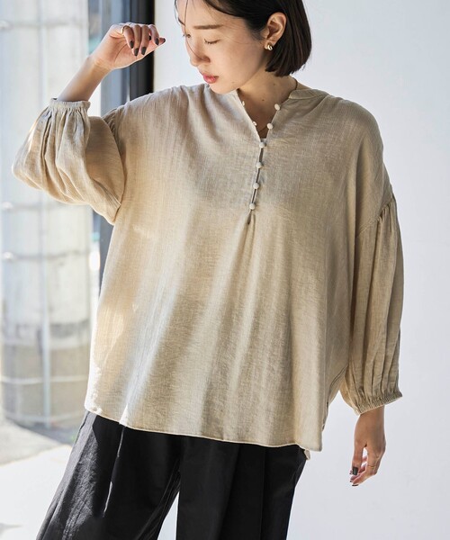 coen（コーエン）の「クレープボリュームバンドカラーブラウス（シャツ/ブラウス・レディース・ライトブルー/ブラック/ベージュ/オフホワイト・M/L）」の4枚目の写真