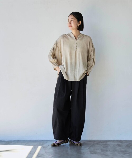 coen（コーエン）の「クレープボリュームバンドカラーブラウス（シャツ/ブラウス・レディース・ライトブルー/ブラック/ベージュ/オフホワイト・M/L）」の19枚目の写真