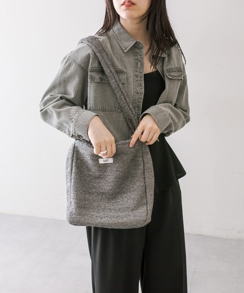 loti（ロティ）の「【3色展開】loti ロゴラメトートバッグ（トートバッグ・レディース・アイボリー/ブラック/シルバー・ONE SIZE）」の5枚目の写真