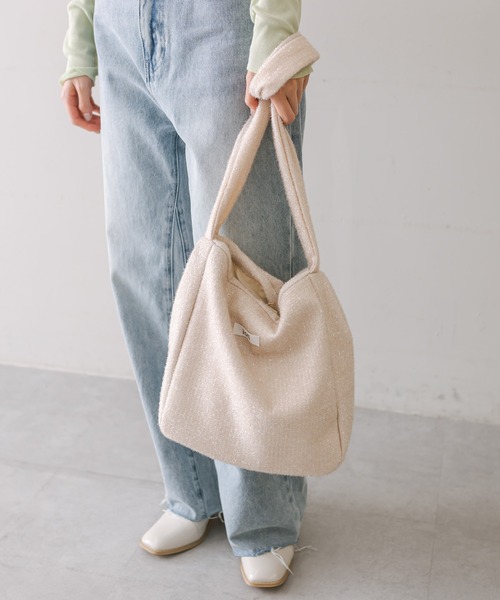 loti（ロティ）の「【3色展開】loti ロゴラメトートバッグ（トートバッグ・レディース・アイボリー/ブラック/シルバー・ONE SIZE）」の13枚目の写真