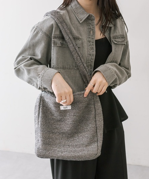 loti（ロティ）の「【3色展開】loti ロゴラメトートバッグ（トートバッグ・レディース・アイボリー/ブラック/シルバー・ONE SIZE）」の15枚目の写真
