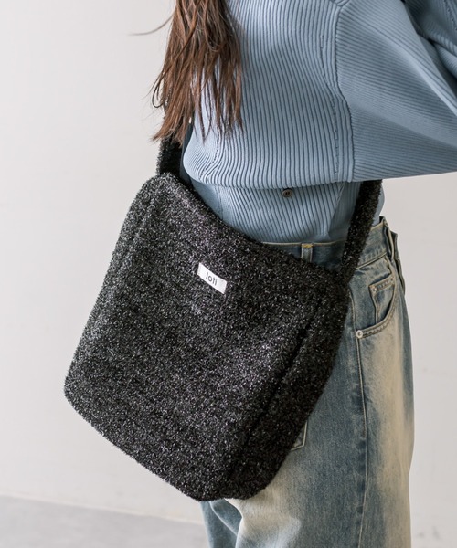 loti（ロティ）の「【3色展開】loti ロゴラメトートバッグ（トートバッグ・レディース・アイボリー/ブラック/シルバー・ONE SIZE）」の16枚目の写真