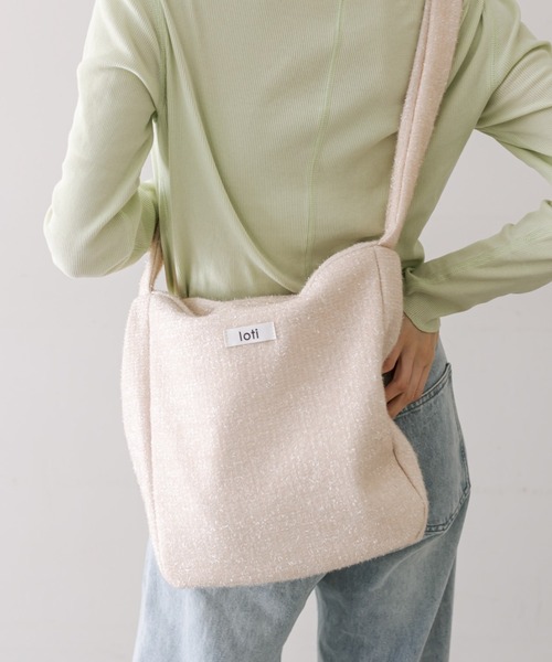 loti（ロティ）の「【3色展開】loti ロゴラメトートバッグ（トートバッグ・レディース・アイボリー/ブラック/シルバー・ONE SIZE）」の18枚目の写真