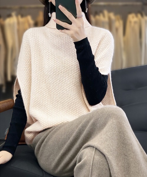 Miniministore(ミニミニストア)の「ニットベスト ジレ タートルネック重ね着(ベスト・レディース・ライトブラウン/ブラック/ライトベージュ/レッド・FREE)」の6枚目の写真