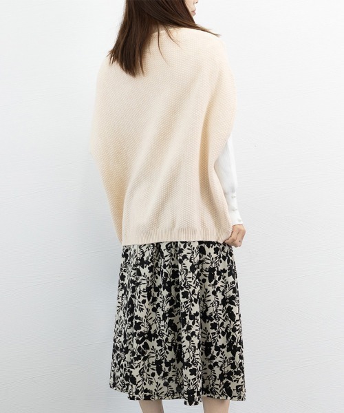 Miniministore(ミニミニストア)の「ニットベスト ジレ タートルネック重ね着(ベスト・レディース・ライトブラウン/ブラック/ライトベージュ/レッド・FREE)」の14枚目の写真