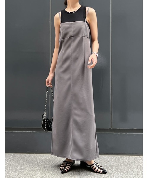 Re:EDIT（リエディ）の「[低身長サイズ有][イージーケア]カットジョーゼット配色ステッチキャミワンピース（ワンピース・レディース・チャコールグレー/ブラック・SHORT/MEDIUM/LARGE）」の10枚目の写真