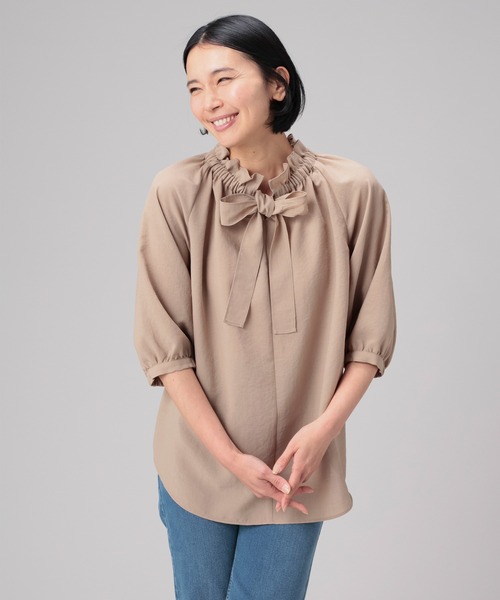 GLACIER lusso（グラシアルッソ）の「６分袖フリルネックブラウス（シャツ/ブラウス・レディース・アイボリー/ライトブルー/チャコールグレー/ベージュ・S/M/L/LL）」の19枚目の写真