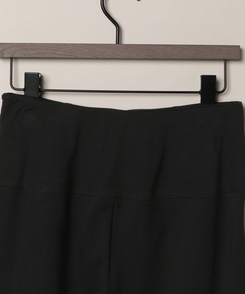 eL(エル)の「【eL】Cutsew Bermuda Pants/113341(その他パンツ・レディース・ブラック/グレー・FREE)」の9枚目の写真
