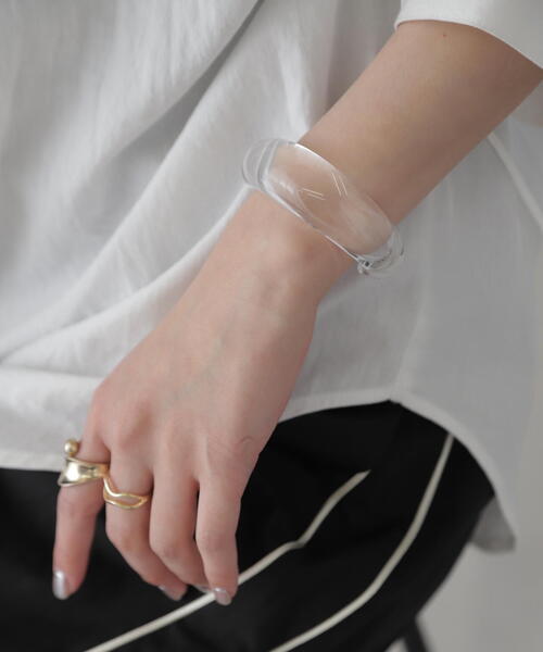 FREE'S MART（フリーズマート）の「◆カラーバングル（バングル/リストバンド・レディース・ホワイト/ライトグリーン/オレンジ・ﾌﾘ-）」の10枚目の写真