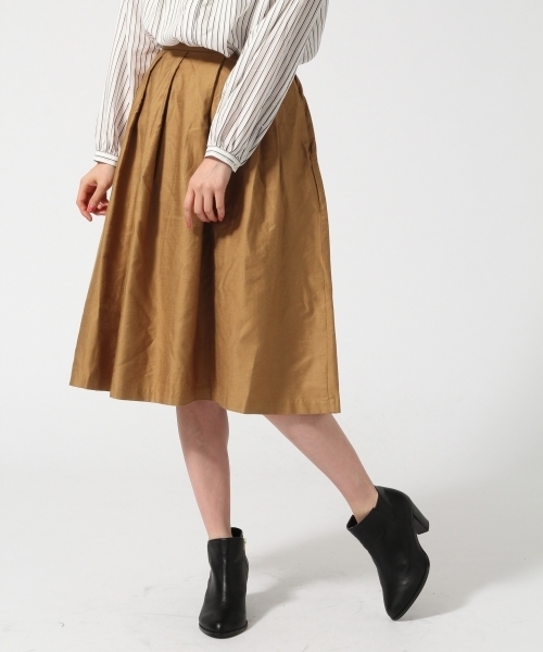 GLOBAL WORK（グローバルワーク）の「タックフレアスカート/566726（スカート・レディース・ネイビー/ダークブルー/ブラウン/グリーン/ライトブルー/ワインレッド/カーキ/ライトパープル・LARGE/MEDIUM）」の2枚目の写真