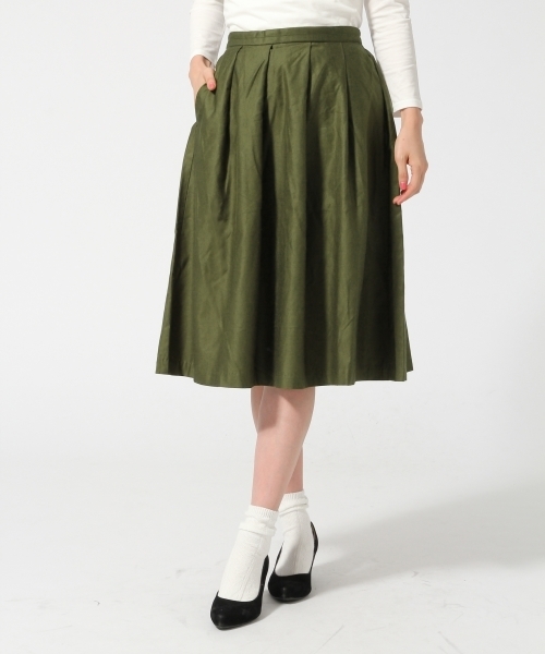 GLOBAL WORK（グローバルワーク）の「タックフレアスカート/566726（スカート・レディース・ネイビー/ダークブルー/ブラウン/グリーン/ライトブルー/ワインレッド/カーキ/ライトパープル・LARGE/MEDIUM）」の4枚目の写真