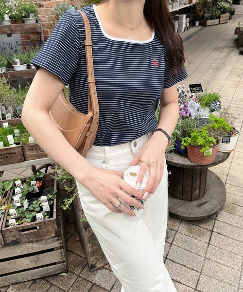 nelliy.（ネルリー）の「ミニボーダー刺しゅうロゴＴ（Tシャツ/カットソー・レディース・ブラック/ネイビー・MEDIUM/LARGE）」の11枚目の写真