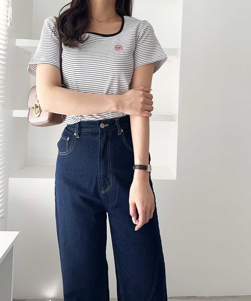 nelliy.（ネルリー）の「ミニボーダー刺しゅうロゴＴ（Tシャツ/カットソー・レディース・ブラック/ネイビー・MEDIUM/LARGE）」の8枚目の写真