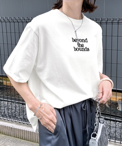 reca（レカ）の「刺繍ロゴＴシャツ（Tシャツ/カットソー・レディース・オフホワイト/チャコールグレー・FREE）」の4枚目の写真