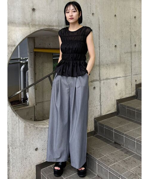 MURUA（ムルーア）の「ノースリシャーリングブラウス（シャツ/ブラウス・レディース・ライトグリーン/アイボリー/ブラック・FREE）」の8枚目の写真