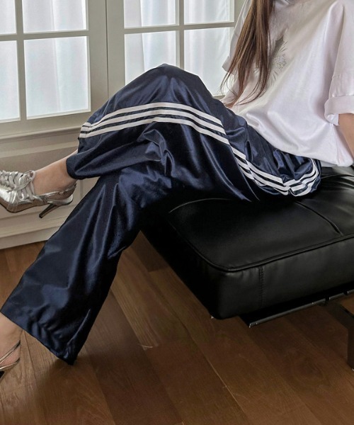 Vipoa（ヴィポア）の「サイドラインルーズトラックパンツ（その他パンツ・レディース・ネイビー/シルバー・FREE）」の9枚目の写真