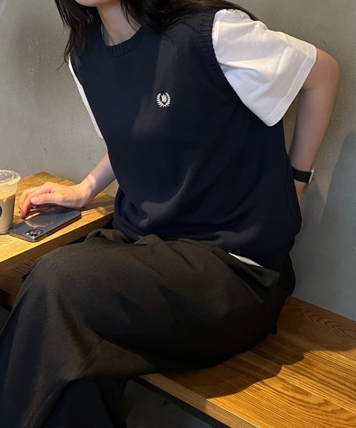 BROKEN BASE(ブロークンベース)の「ワンポイント刺繍コットンニットベスト(ベスト・メンズ・クリーム/ネイビー・MEDIUM/LARGE)」の2枚目の写真