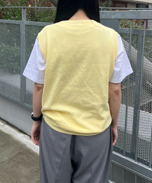 BROKEN BASE(ブロークンベース)の「ワンポイント刺繍コットンニットベスト(ベスト・メンズ・クリーム/ネイビー・MEDIUM/LARGE)」の3枚目の写真