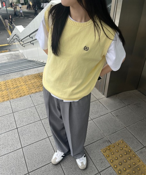 BROKEN BASE(ブロークンベース)の「ワンポイント刺繍コットンニットベスト(ベスト・メンズ・クリーム/ネイビー・MEDIUM/LARGE)」の10枚目の写真
