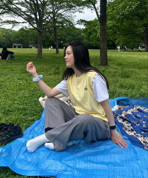BROKEN BASE(ブロークンベース)の「ワンポイント刺繍コットンニットベスト(ベスト・メンズ・クリーム/ネイビー・MEDIUM/LARGE)」の18枚目の写真