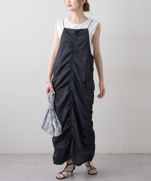 CIAOPANIC TYPY（チャオパニックティピー）の「光沢ナイロンギャザーカーゴキャミワンピース（ワンピース・レディース・ピンク/カーキ/ブラック・ONE SIZE）」の18枚目の写真