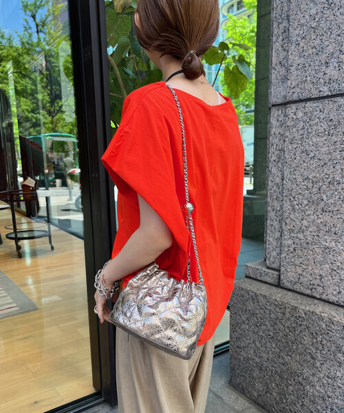 DouDou（ドゥドゥ）の「【WEB限定】ギャザーメタリックキルト（ショルダーバッグ・レディース・ブラック/シルバー/シルバー系その他・FREE）」の20枚目の写真