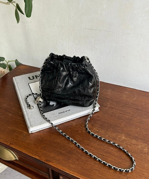 DouDou（ドゥドゥ）の「【WEB限定】ギャザーメタリックキルト（ショルダーバッグ・レディース・ブラック/シルバー/シルバー系その他・FREE）」の12枚目の写真