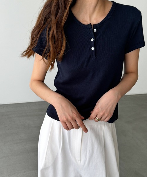 CANAL JEAN（キャナルジーン）の「El mar　ラウンドネックヘンリー半袖Tシャツ（Tシャツ/カットソー・レディース・ネイビー/グレー/アイボリー/ブラック・ONE SIZE）」の13枚目の写真