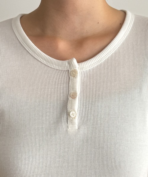 CANAL JEAN（キャナルジーン）の「El mar　ラウンドネックヘンリー半袖Tシャツ（Tシャツ/カットソー・レディース・ネイビー/グレー/アイボリー/ブラック・ONE SIZE）」の7枚目の写真