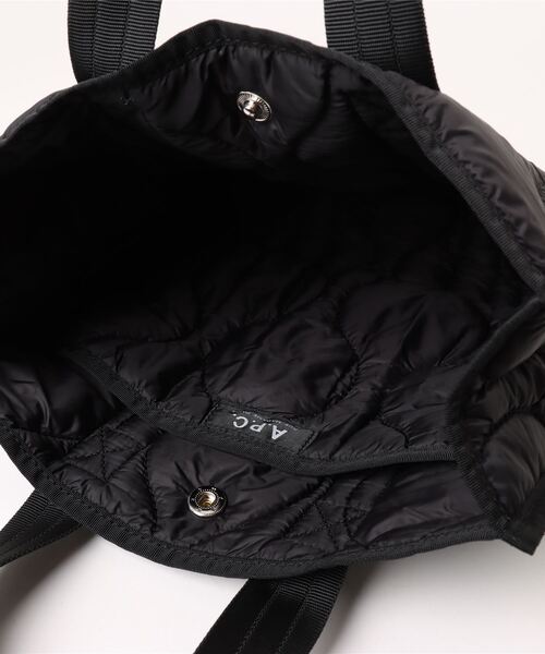 A.P.C.(アーペーセー)の「CABAS LOUISE MINI(トートバッグ・レディース・ブラック・ONESIZE)」の4枚目の写真