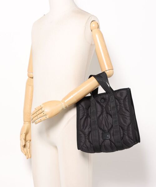 A.P.C.(アーペーセー)の「CABAS LOUISE MINI(トートバッグ・レディース・ブラック・ONESIZE)」の5枚目の写真