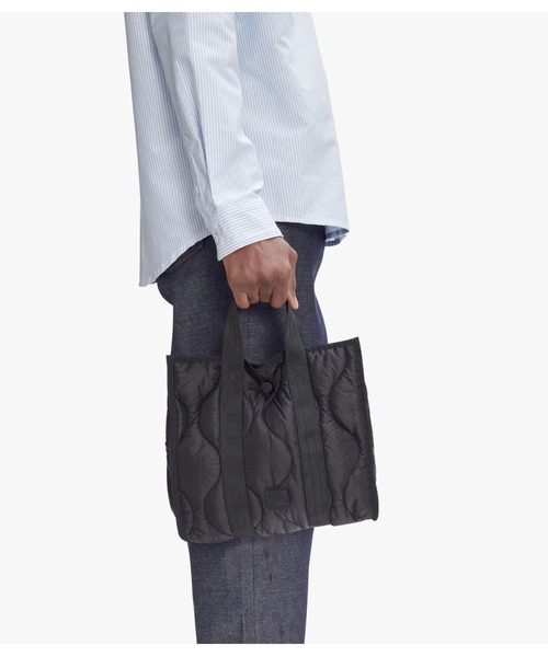 A.P.C.(アーペーセー)の「CABAS LOUISE MINI(トートバッグ・レディース・ブラック・ONESIZE)」の6枚目の写真