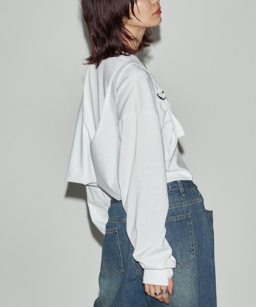 Auntie Rosa Holiday(アンティローザホリデー)の「フィンガーホールサスペンダーレイヤードロンTEE(Tシャツ/カットソー・レディース・オフホワイト/チャコールグレー・FREE)」の7枚目の写真