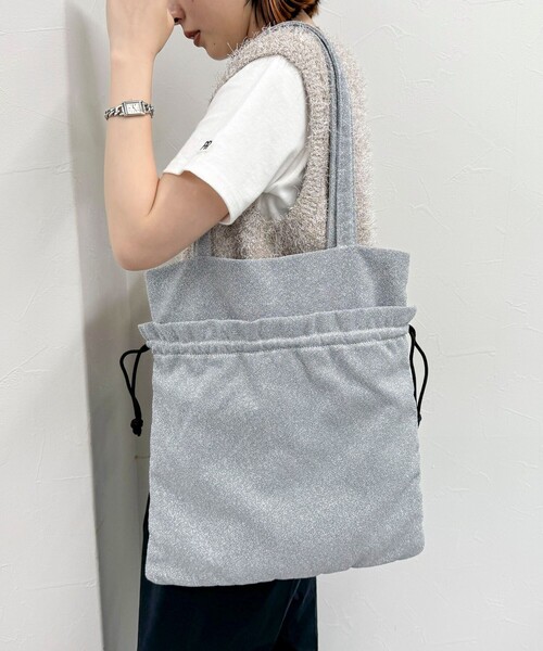 fredy emue（フレディエミュ）の「アウトポケットドロストラメトートバック（トートバッグ・レディース・ライトブルー/ブラック/シルバー・FREE）」の4枚目の写真