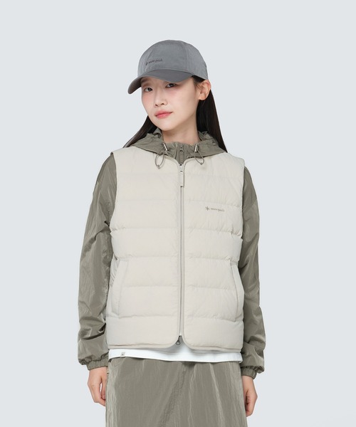 Snow Peak(スノーピーク)の「Land women's lightweight down vest(ダウンベスト・レディース・ブラック/アイボリー/ライトベージュ/ピンク系その他・S/M/L)」の4枚目の写真
