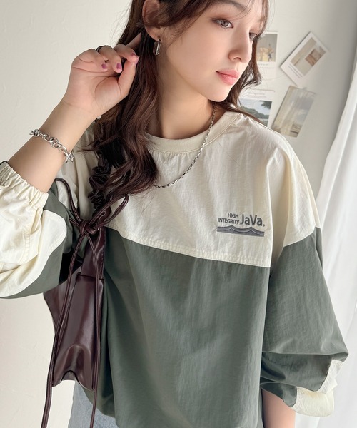 Java(ジャバ)の「《Javaジャバコラボ》スポカジで差をつける。裾ドロストバイカラーシアープルオーバー(Tシャツ/カットソー・レディース・グレイッシュベージュ/オフホワイト/ネイビー・X-LARGE/SMALL/MEDIUM/LARGE)」の6枚目の写真