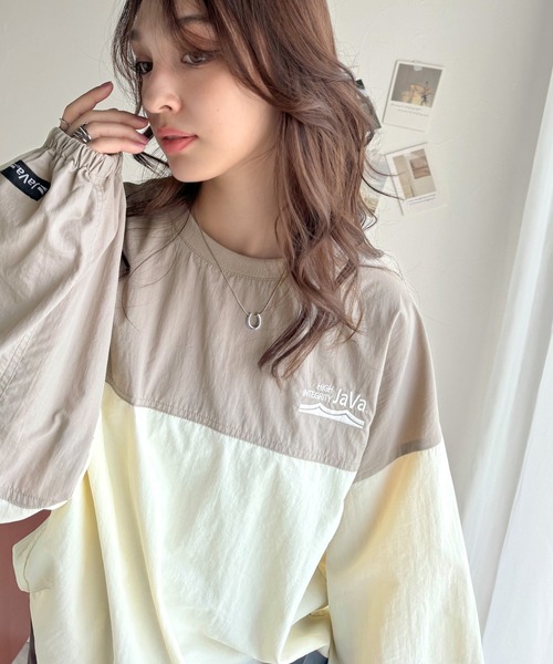 Java(ジャバ)の「《Javaジャバコラボ》スポカジで差をつける。裾ドロストバイカラーシアープルオーバー(Tシャツ/カットソー・レディース・グレイッシュベージュ/オフホワイト/ネイビー・X-LARGE/SMALL/MEDIUM/LARGE)」の12枚目の写真