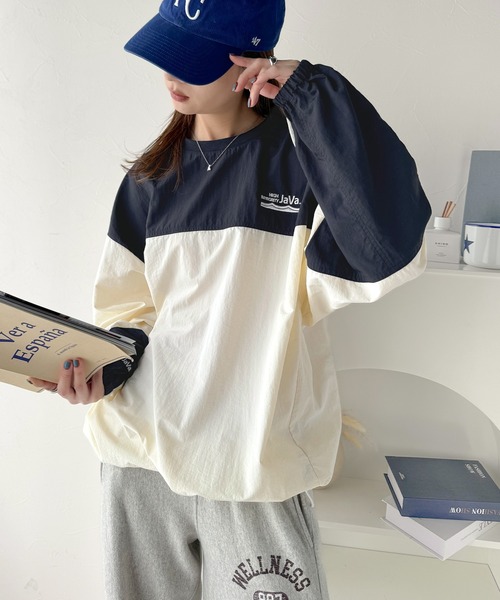 Java(ジャバ)の「《Javaジャバコラボ》スポカジで差をつける。裾ドロストバイカラーシアープルオーバー(Tシャツ/カットソー・レディース・グレイッシュベージュ/オフホワイト/ネイビー・X-LARGE/SMALL/MEDIUM/LARGE)」の15枚目の写真