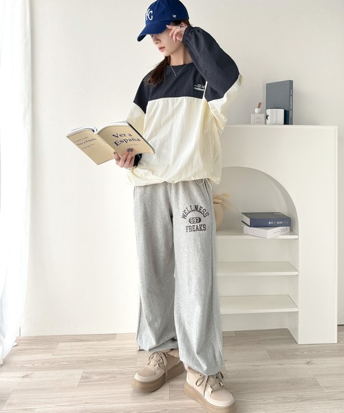 Java(ジャバ)の「《Javaジャバコラボ》スポカジで差をつける。裾ドロストバイカラーシアープルオーバー(Tシャツ/カットソー・レディース・グレイッシュベージュ/オフホワイト/ネイビー・X-LARGE/SMALL/MEDIUM/LARGE)」の16枚目の写真