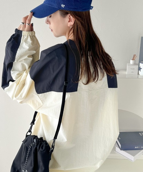 Java(ジャバ)の「《Javaジャバコラボ》スポカジで差をつける。裾ドロストバイカラーシアープルオーバー(Tシャツ/カットソー・レディース・グレイッシュベージュ/オフホワイト/ネイビー・X-LARGE/SMALL/MEDIUM/LARGE)」の18枚目の写真