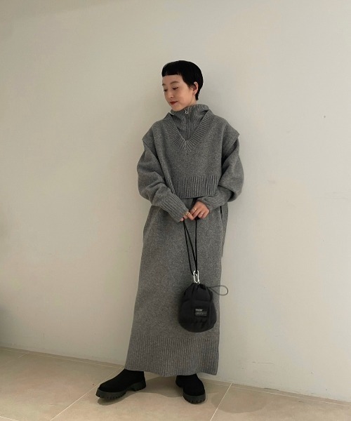 【NEW YEAR’S SPECIAL ITEM】ベスト×ハーフジップニットワンピース（ワンピース）｜emmi（エミ）