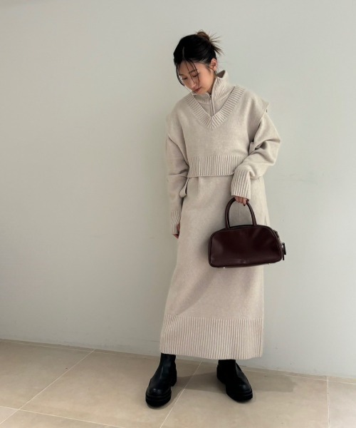 【NEW YEAR’S SPECIAL ITEM】ベスト×ハーフジップニットワンピース（ワンピース）｜emmi（エミ）