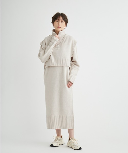 【NEW YEAR’S SPECIAL ITEM】ベスト×ハーフジップニットワンピース（ワンピース）｜emmi（エミ）
