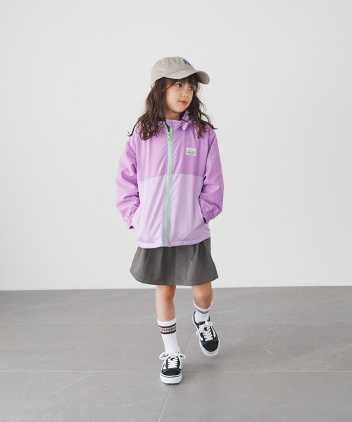 BAYFLOW（ベイフロー）の「[フラップポケット] カーゴスカート(KIDS)（スカート・キッズ・チャコール/カーキ・120cm/130cm/110cm/150cm/140cm）」の4枚目の写真