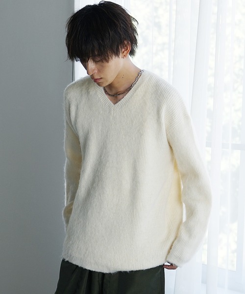 MinoriTY（マイノリティ）の「【MinoriTY】Vネックモヘアライクニット メンズ セーター レギュラーフィット 春服 冬服 ウィメンズ ユニセックス（ニット/セーター・メンズ・アイボリー/ブラック/ブラウン/チャコール・FREE）」の16枚目の写真