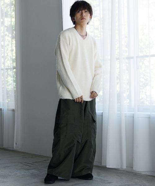 MinoriTY（マイノリティ）の「【MinoriTY】Vネックモヘアライクニット メンズ セーター レギュラーフィット 春服 冬服 ウィメンズ ユニセックス（ニット/セーター・メンズ・アイボリー/ブラック/ブラウン/チャコール・FREE）」の17枚目の写真